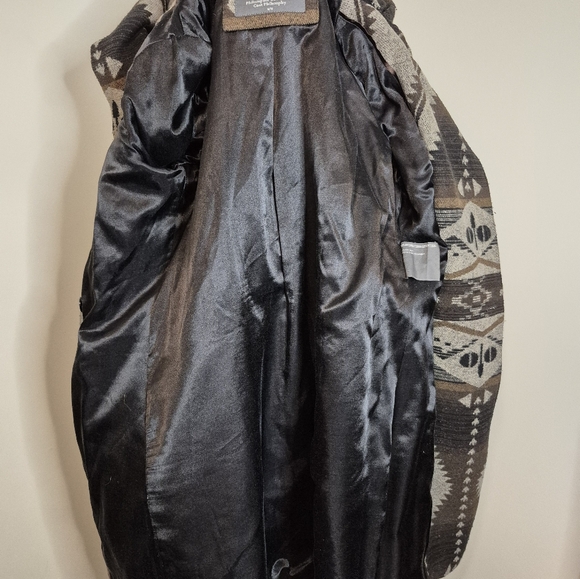 Aztec Coat with Oversized Hood by Ellabee Canada Outerwear. - Picture 9 of 9